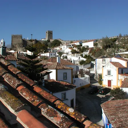 Elegant Mello With Beautiful Outdoor Area וילה